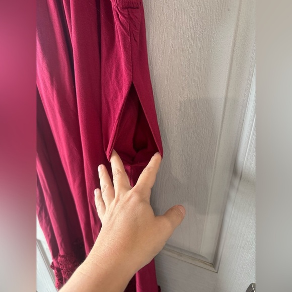 Elegant Red Maxi Dress - Picture 5 of 5